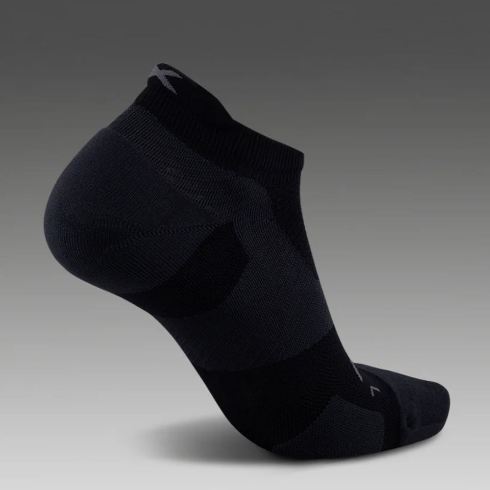 2XU Vectr Light Cushion No Show Compression Socks - Black