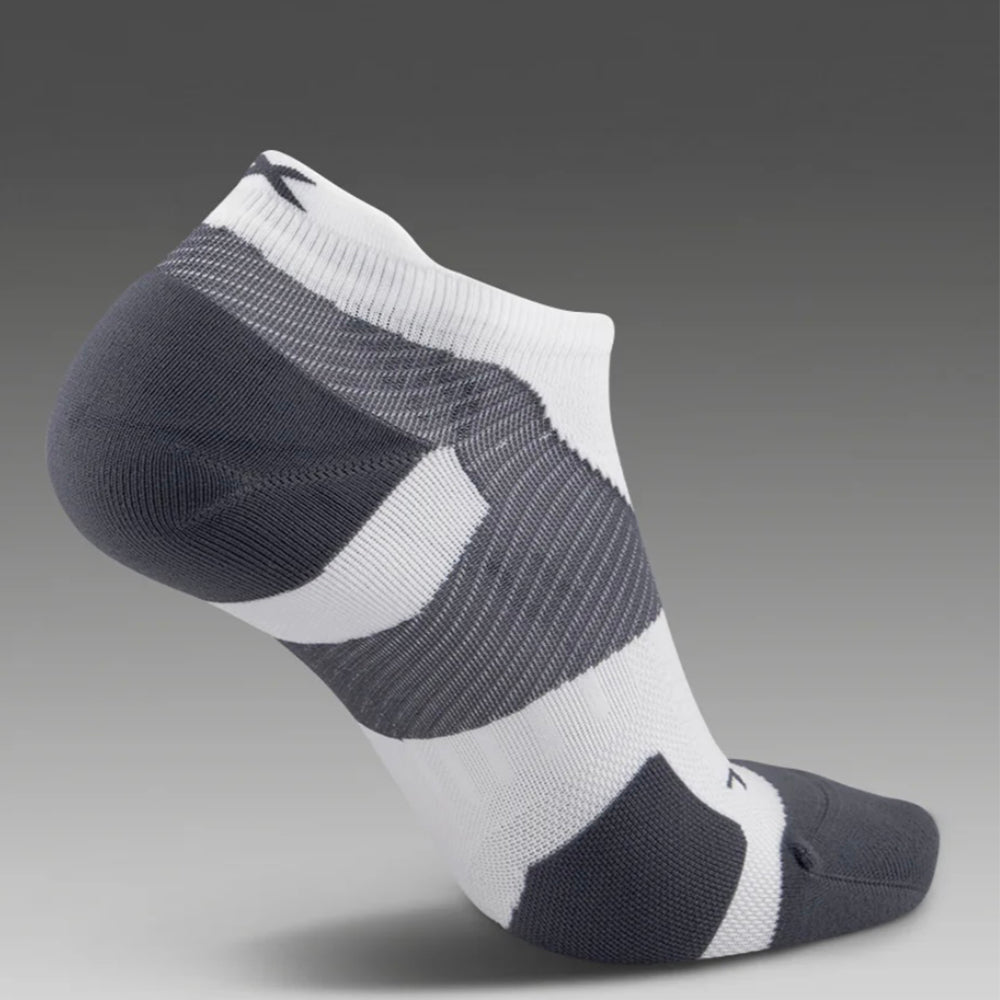 2XU Vectr Cushion No Show Compression Socks - White