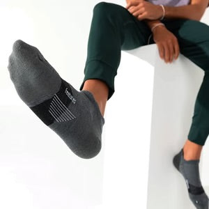 Feetures! Merino 10 Cushion No Show Tab - Grey