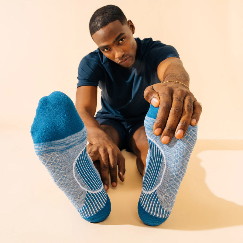 Feetures! Plantar Fasciitis Compression Sock - Light Cushion Tab (Chambray Sky)