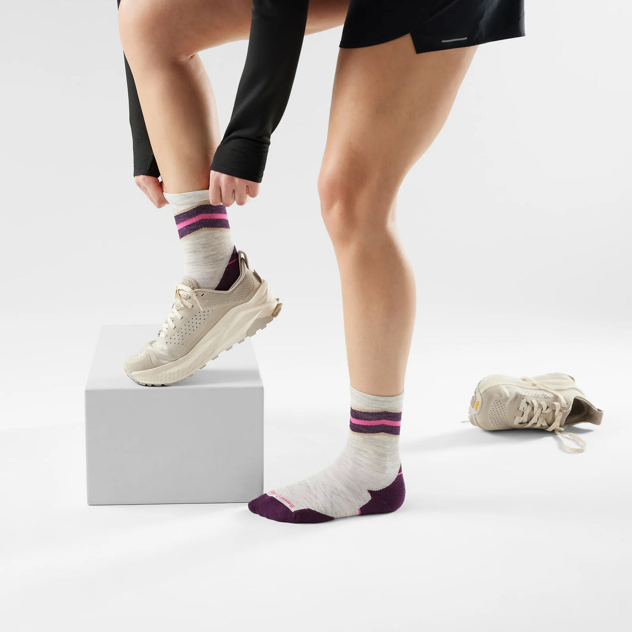 Smartwool Women's Run Targeted Cushion Mid Crew Socks - Ash