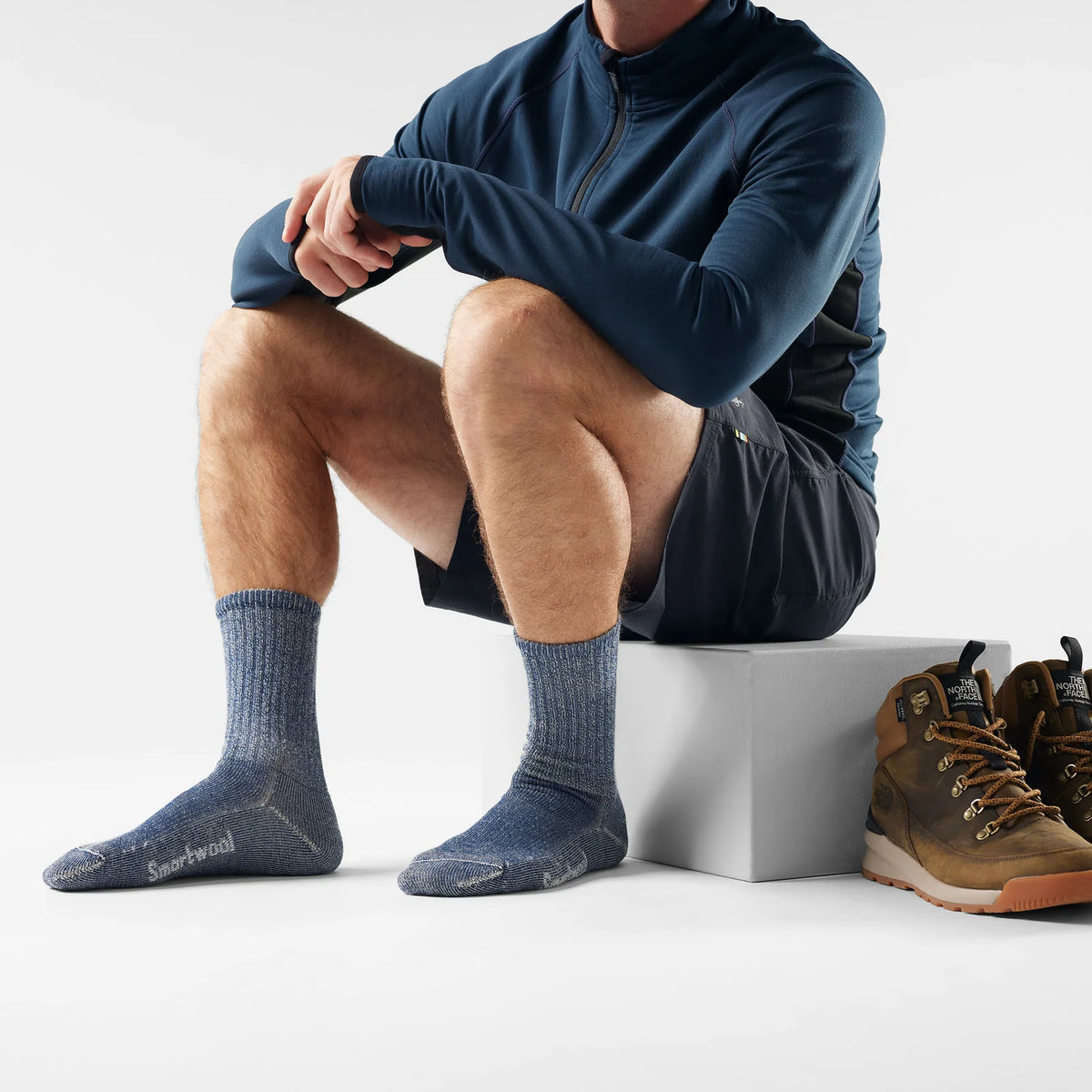 Smartwool Hike Classic Light Cushion Crew Socks - Alpine Blue