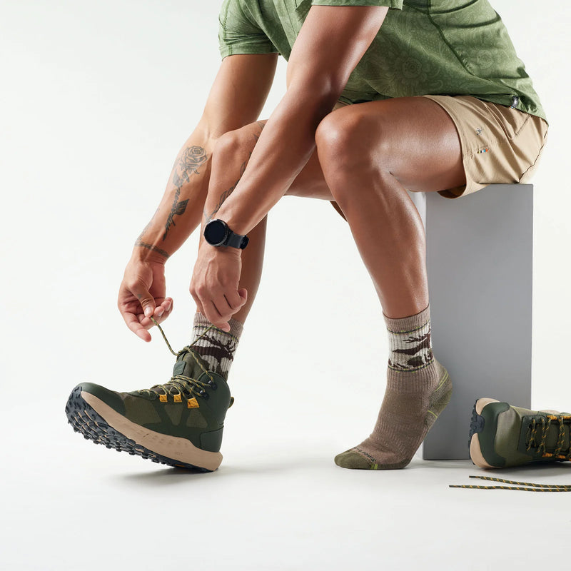 Smartwool Hike Light Cushion Mountain Moose Crew Socks