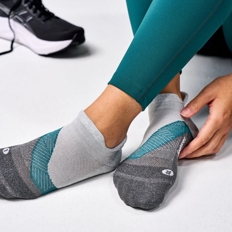 Feetures! ELITE Light Cushion No Show - Stone Ivy